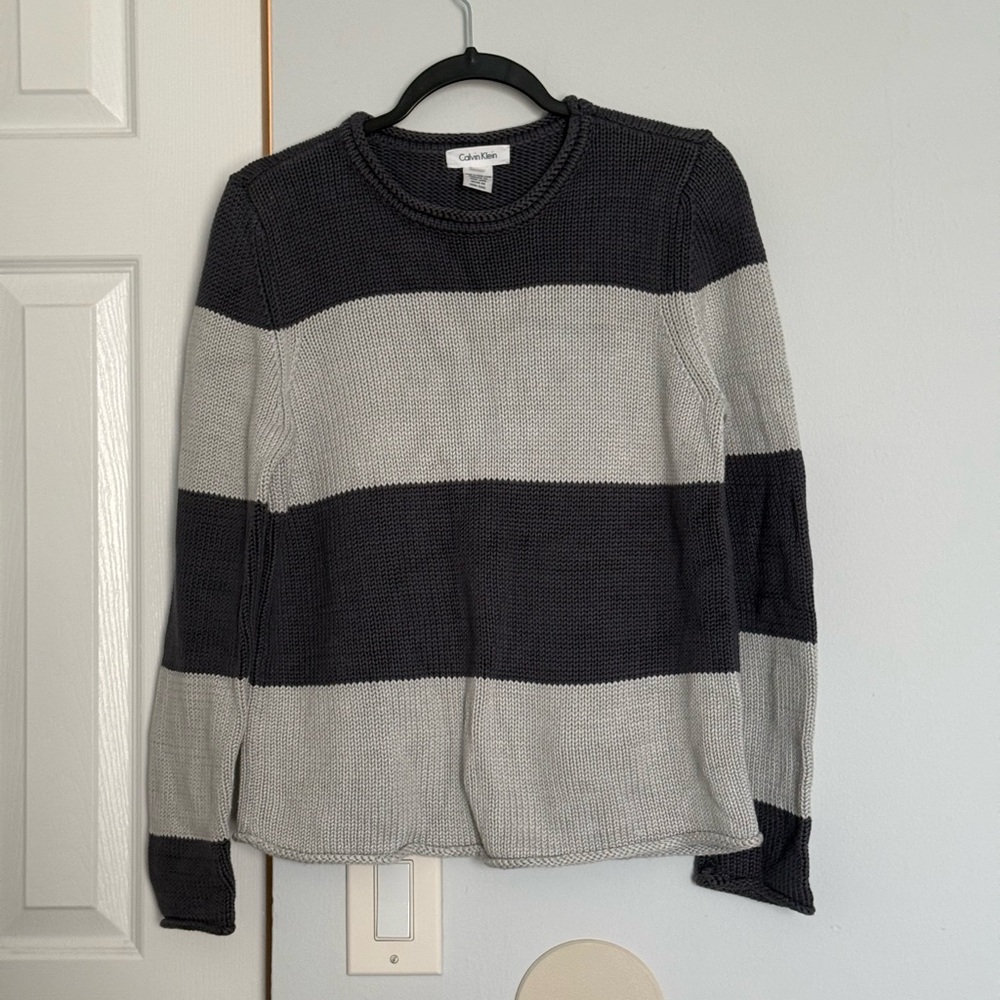 Calvin Klein Women's Rolled neck and hem Sweater